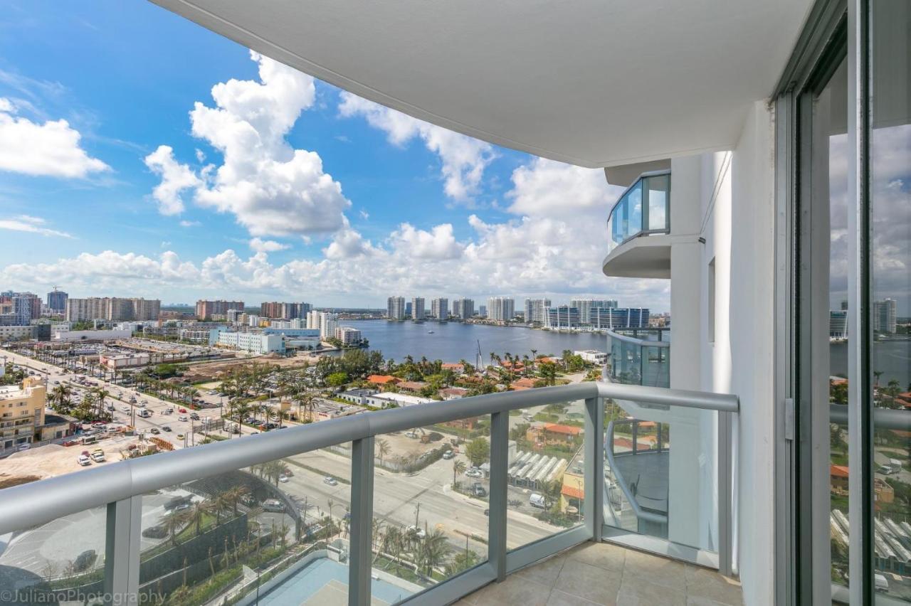 Ocean View 25Th Floor At Marenas Beach Resort By Ammosfl Miami Beach Exterior photo