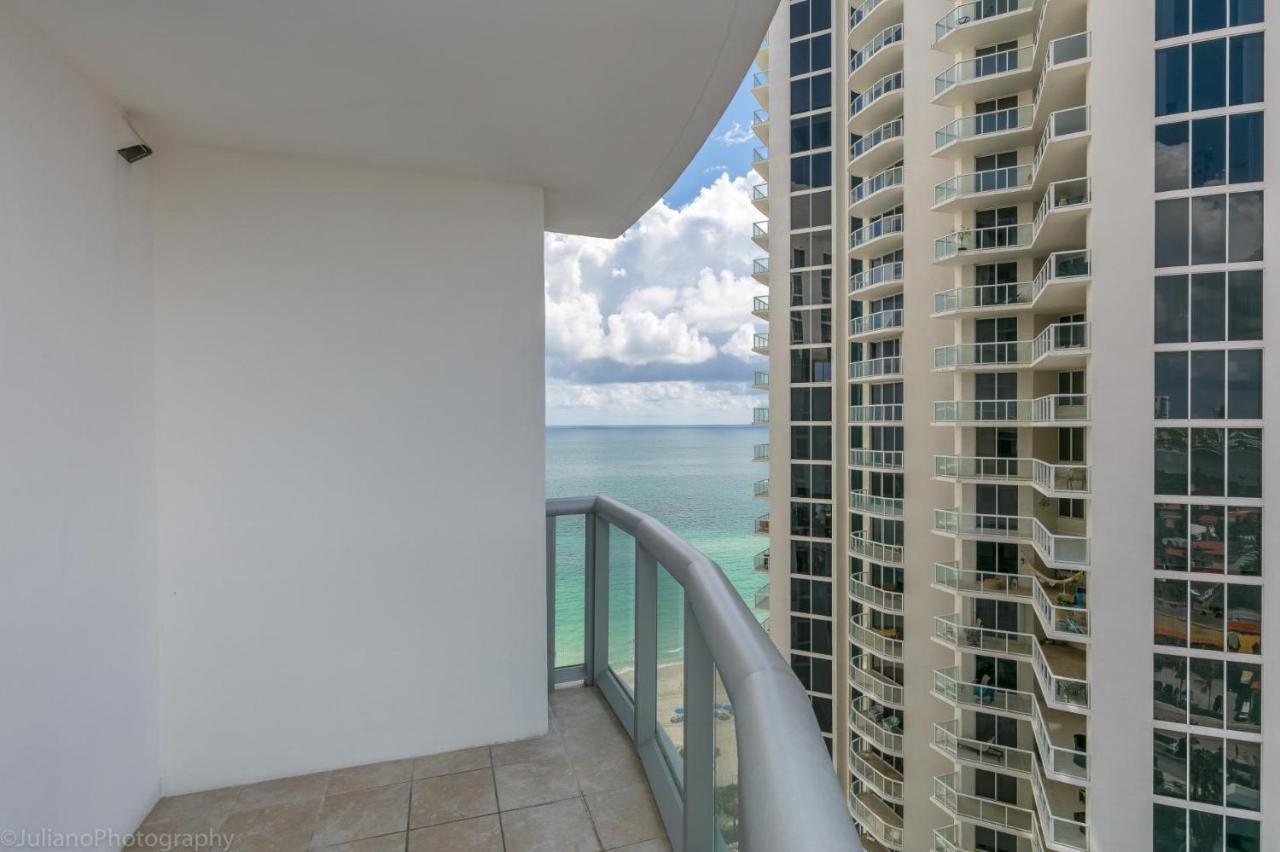 Ocean View 25Th Floor At Marenas Beach Resort By Ammosfl Miami Beach Exterior photo